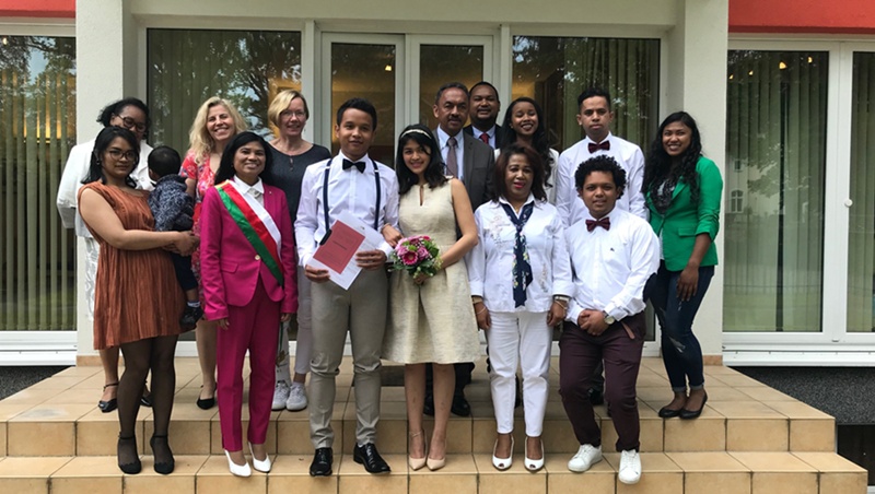 Mariage civil célébré à l’Ambassade entre  Henintsoa et  Dina, le 24 mai 2019.