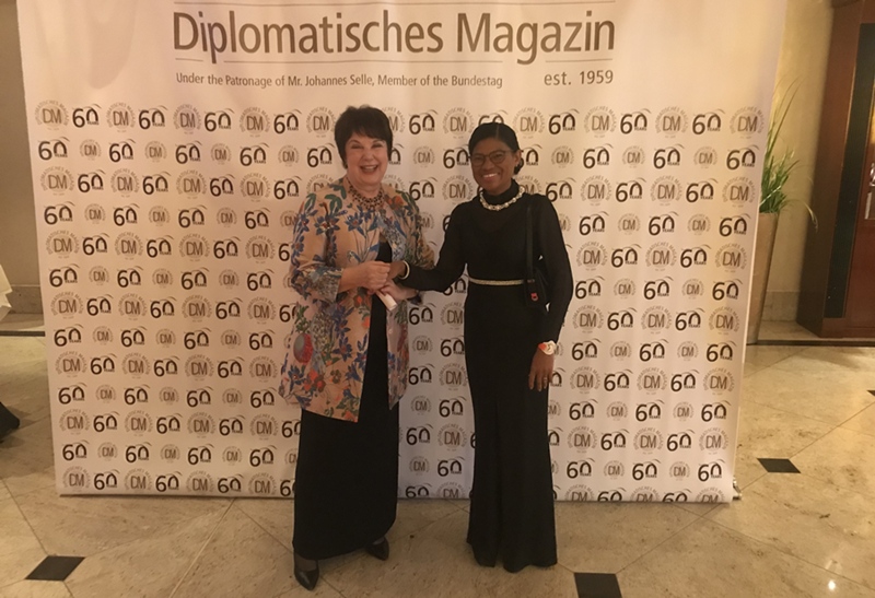 La famille « Diplomatisches Magazin » a été réunie autour d’un grand Gala au Maritim Hotel le 11 novembre à l’occasion du 60ème anniversaire de sa fondation.